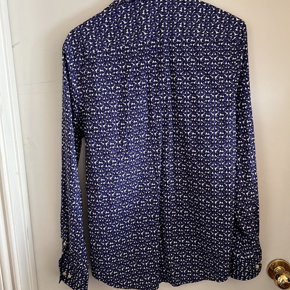 Button down - Picture 4 of 4